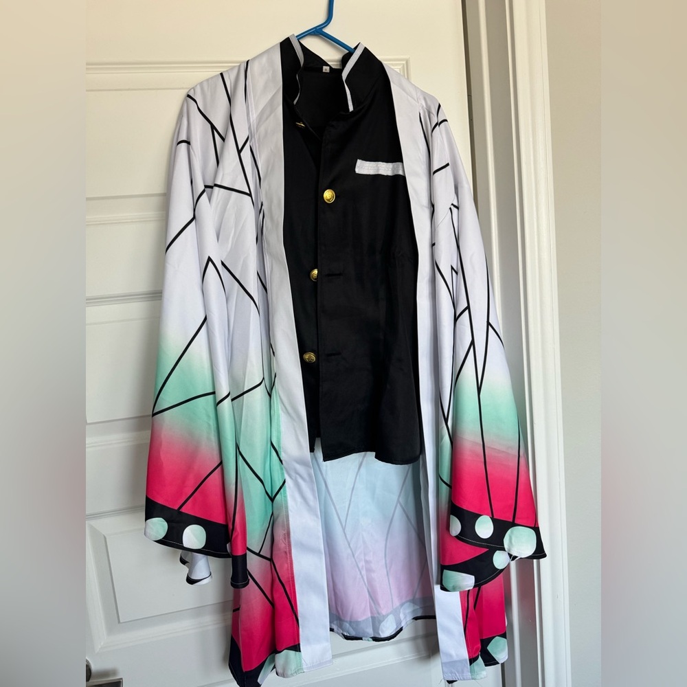 Shinobu Kocho cosplay w/ Gradient Kimono-Style Overcoat and accessories.